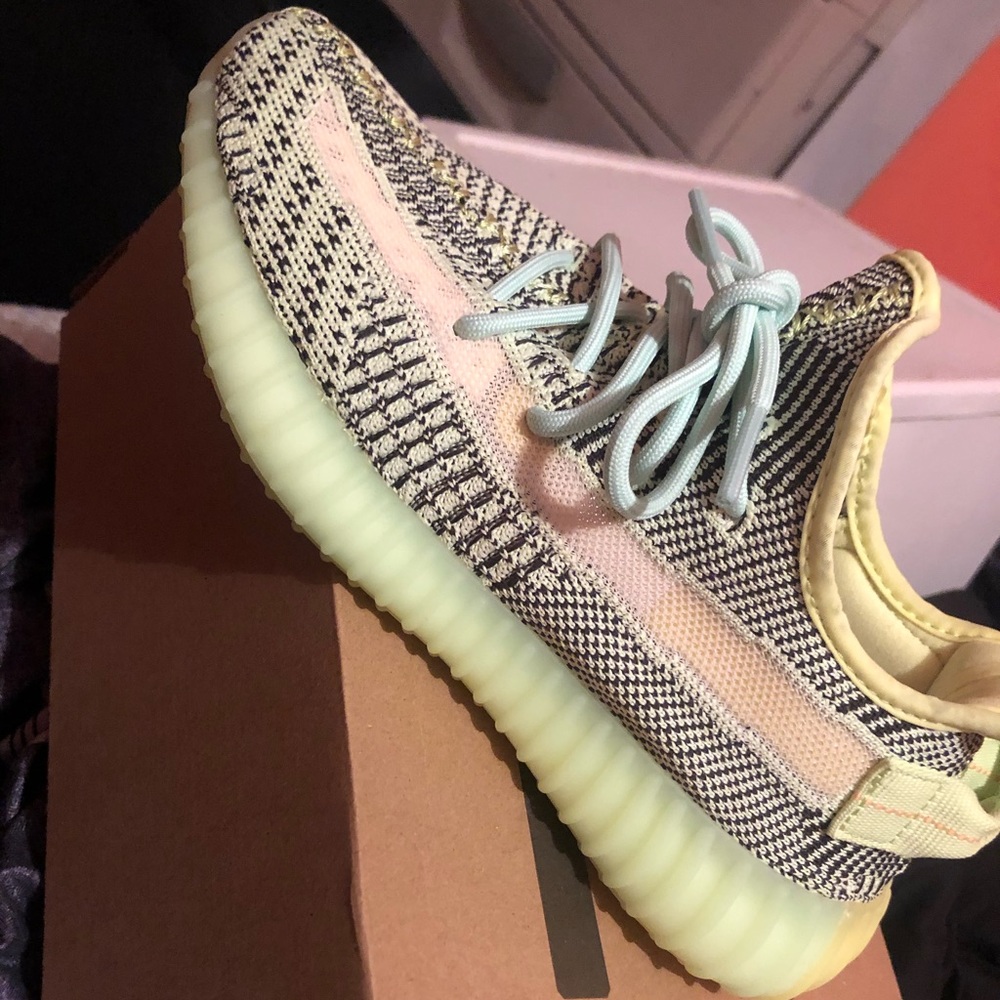 Yeezy Yeezreel Size 6 worn once
